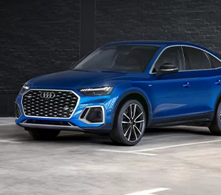 Audi: outdoor screens